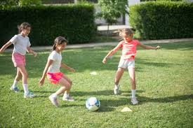 查洛巴问答：在足球界第一个朋友是芒特；第一件球衣是大罗的